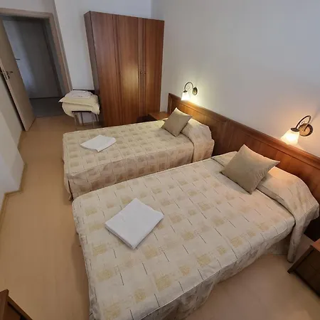 Mountain Paradise 4 - 1 Bedroom - Gondola, 100m Away - Washer *