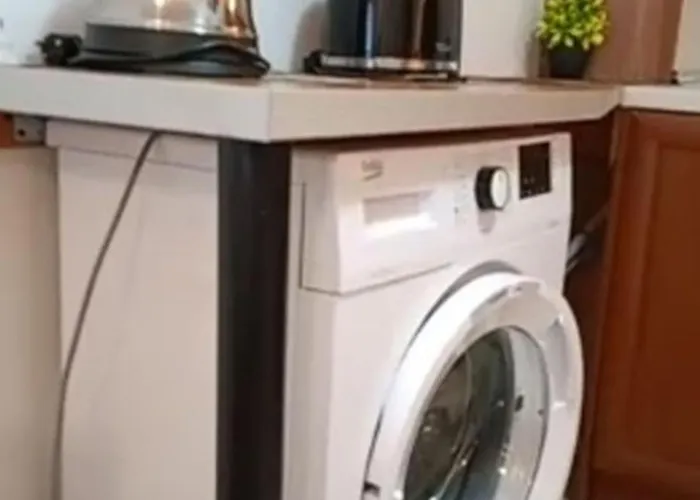 Mountain Paradise 4 - 1 Bedroom - Gondola, 100m Away - Washer Apartment Bansko