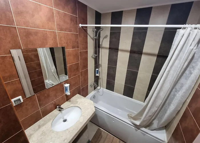 Mountain Paradise 4 - 1 Bedroom - Gondola, 100m Away - Washer Apartment *